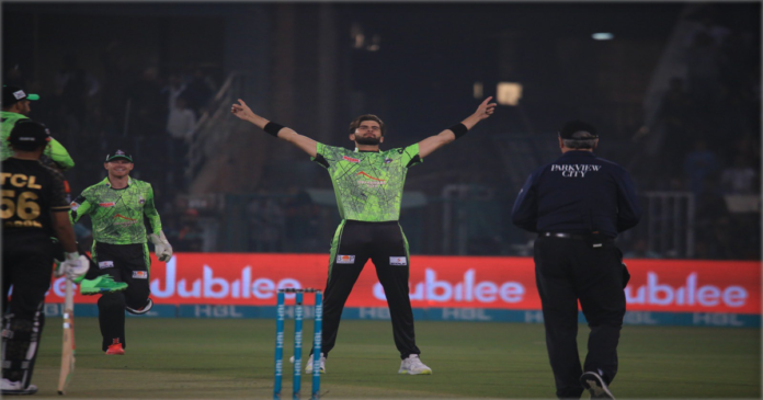 Lahore Qalandars beat Peshawar