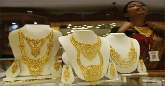 gold price rises in Pakistan