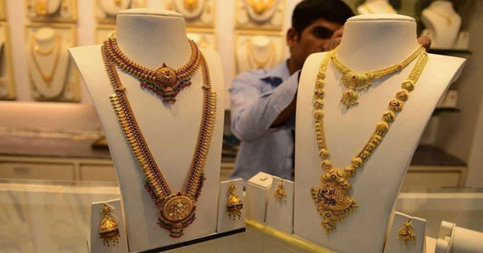 Gold prices up in Pakistan