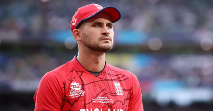 Alex Hales announces retirement