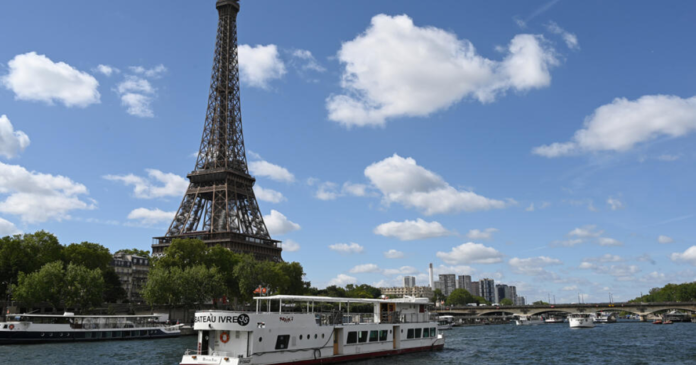 Eiffel Tower evacuation