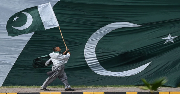 Govt ban waving national flag with political flag