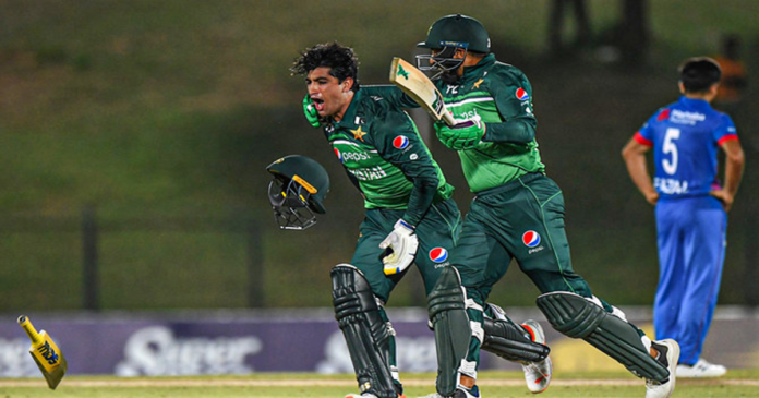 Pakistan beats Afghanistan by one wicket